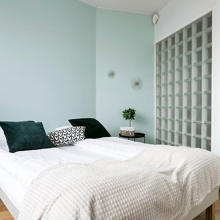 2Ndhomes Luxury Kamppi Center Apartment With Spa And Terrace Helsinki Bagian luar foto
