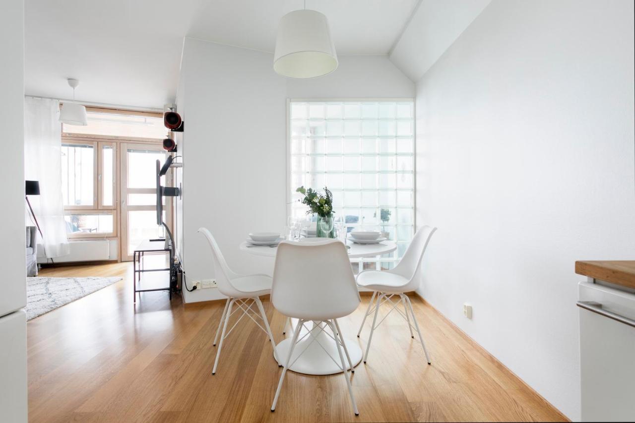 2Ndhomes Luxury Kamppi Center Apartment With Spa And Terrace Helsinki Bagian luar foto