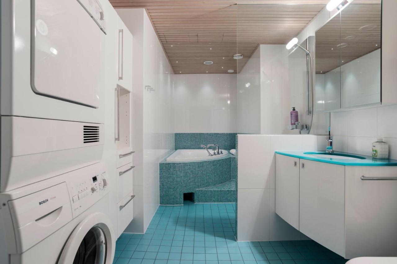 2Ndhomes Luxury Kamppi Center Apartment With Spa And Terrace Helsinki Bagian luar foto